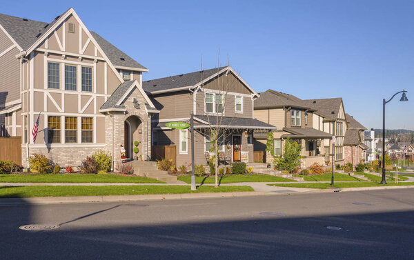 Row of townhouses in a neighborhood Wilsonville Oregon.