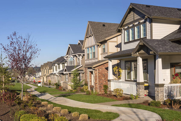 Row of houses in a suburb in Wilsonville Oregon.