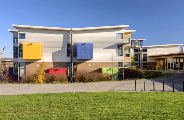 Edificio Banco Escuela Secundaria Wilsonville Oregon — Foto de Stock