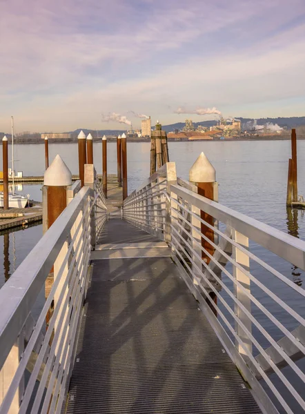 Voetgangers Ladder Naar Drijvende Jachthaven Dok Rainier — Stockfoto