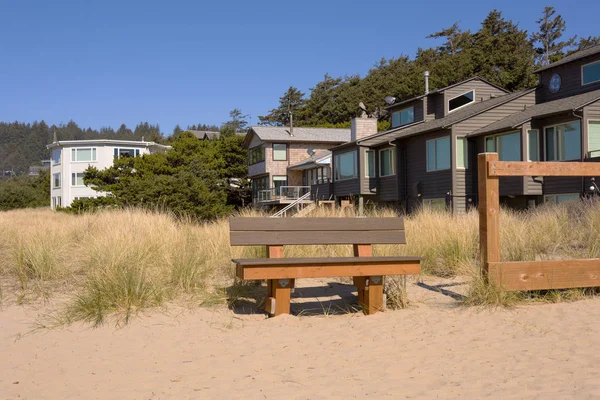 Domy na plaży w mieście Canon Beach Oregon. — Zdjęcie stockowe