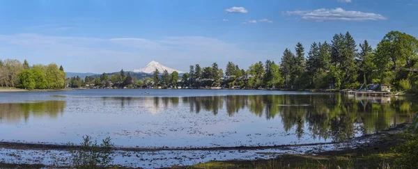 Blue Lake and Mt. Hood panorama Oregon. — Stock Photo, Image