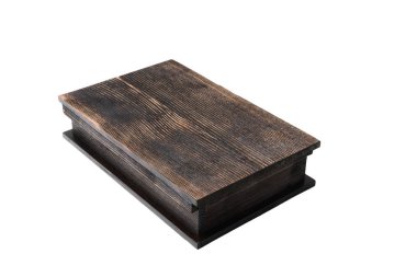 Beyaz bir arka plan üzerinde vernikli ahşap kutu