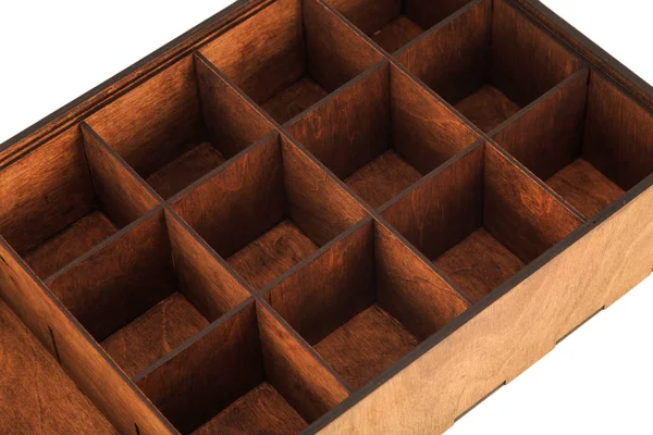 Oude houten doos geïsoleerd op witte achtergrond — Stockfoto