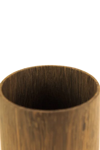 木制工艺杯, 碗, 勺子, 白色背景的勺子. — 图库照片