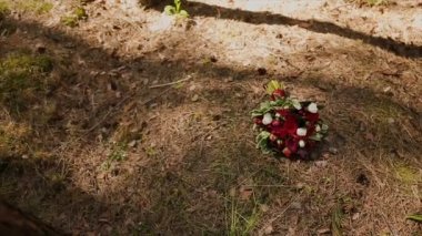 Taze gül buketi. Taze çiçek şenlikli buket. Düğün gelin buketi. Düğün çiçekleri