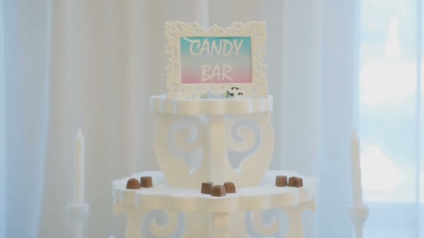 Κέικ. Candy Bar γάμου, γλυκά μπουφέ. — Αρχείο Βίντεο