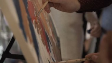 Tuval üzerinde bir resim çizmek