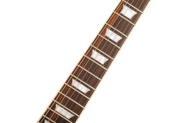 beyaz zemin üzerinde eski elektro gitar.