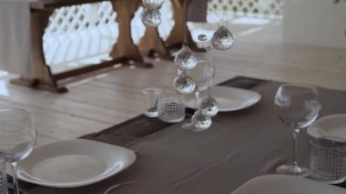 Alyans homojen bir arka plan üzerinde