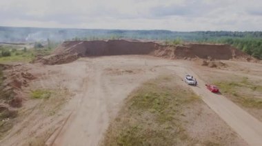 Kum ocağı açık çukurun üzerinde uçuş