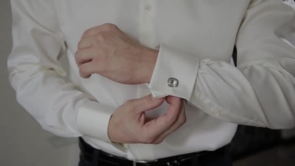 Man Puts On Tie, Watch, Shoe, Jaket. — Stock Video