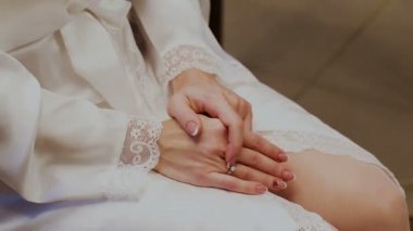 iki sevgilinin elleri katılmadan detay