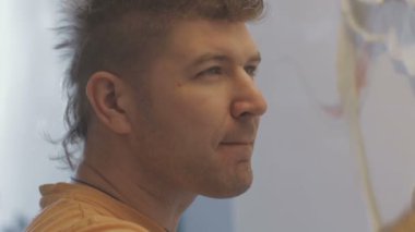 Sıva ve duvar kısma kalıplama işlemi