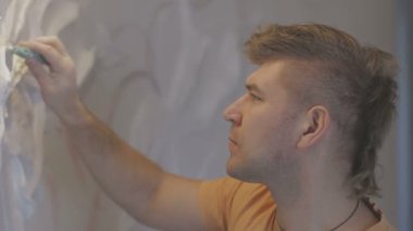 Sıva ve duvar kısma kalıplama işlemi