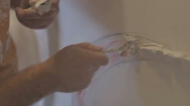 Sıva ve duvar kısma kalıplama işlemi