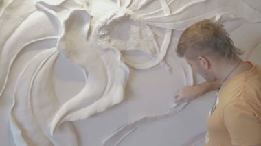 Sıva ve duvar kısma kalıplama işlemi