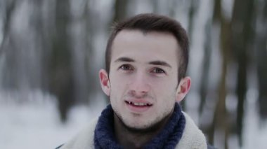 Kış açık havada Genç çocuk