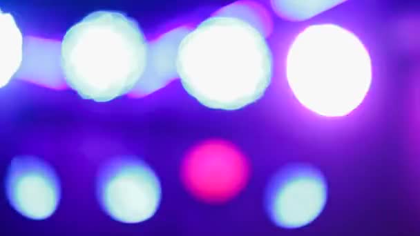 Bokeh couleur avec mouvement léger de l'appareil photo, changement de couleurs .