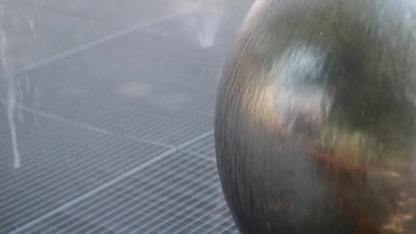 ステンレス製ボール 新しいデザインの噴水の設計 — ストック動画