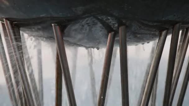 Design della fontana con sfere in acciaio inossidabile, nuovo design . — Video Stock
