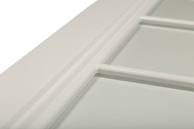 Beyaz bir çerçeve cephe mutfak için ayrıntı close-up.