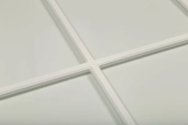 Részlet a fehér keret homlokzat a konyha részlete. — Stock Fotó