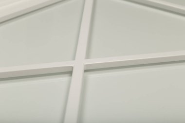 Beyaz bir çerçeve cephe mutfak için ayrıntı close-up.