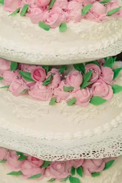 Nagyon szép kézi készítésű esküvői torta, új design. — Stock Fotó