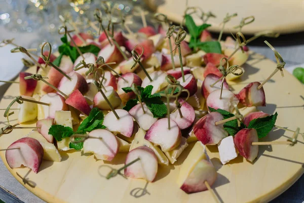 Snacks on skewers on the buffet table. — Stock Photo, Image