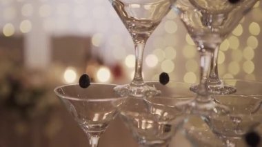 Işık çok güzel kokteyl piramit.