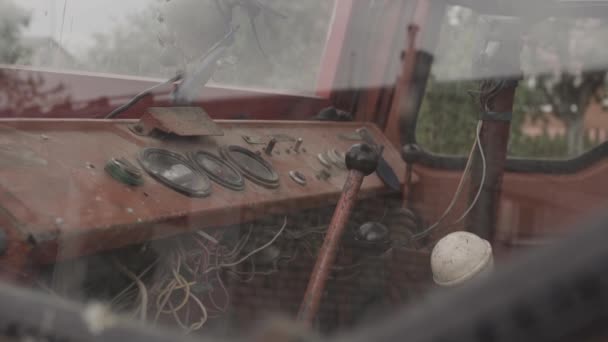Rusty vieux tracteur guages fermer .