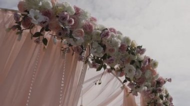 Çıkış kayıt kayıt, elma saman çiçek demeti.