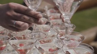 Işık çok güzel kokteyl piramit.