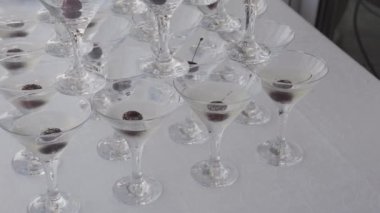 Işık çok güzel kokteyl piramit.