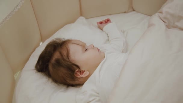 Yatakta Uyuyan Bebek Telifsiz Videolar Stok Video Yatakta Uyuyan Bebek Cekimler Depositphotos Dan Indirin Yatakta Uyuyan Bebek Telifsiz Videolar Stok Video Yatakta Uyuyan Bebek Cekimler Depositphotos Dan Indirin