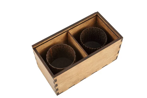 白い背景の箱に木製の手作りのメガネ、隔離. — ストック写真