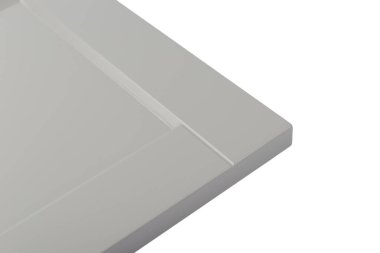 Arka plan veya mutfak için minimalist mobilya cephe kavramı, beyaz bir arka plan üzerinde mobilya iç.