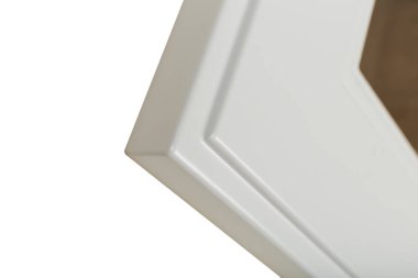 Arka plan veya mutfak için minimalist mobilya cephe kavramı, beyaz bir arka plan üzerinde mobilya iç.