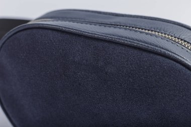 Bir kadın çantası, yeni tasarım yakın çekim detayları.