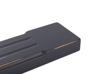 Arka plan veya mutfak için minimalist mobilya cephe kavramı, beyaz bir arka plan üzerinde mobilya iç.