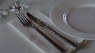 Restoranda çok güzel servis edilen bir masa..