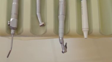 Dişçi Ofisi ile Yeni Dişçi Araçları.