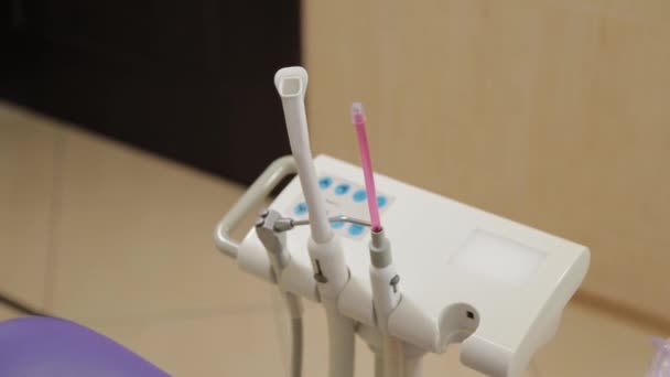 Uusi hammaslääkäri työkalut hammaslääkäri Office. — kuvapankkivideo