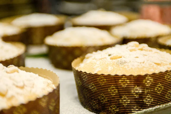 Pastelero Cocina Profesional Preparando Horneando Panettone Milanés Época Navideña Panettone — Foto de Stock