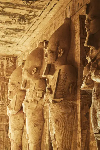 Skulpturer Från Ramesses Stora Tempel Abu Simbel Osiris Pelare Hypostyle — Stockfoto