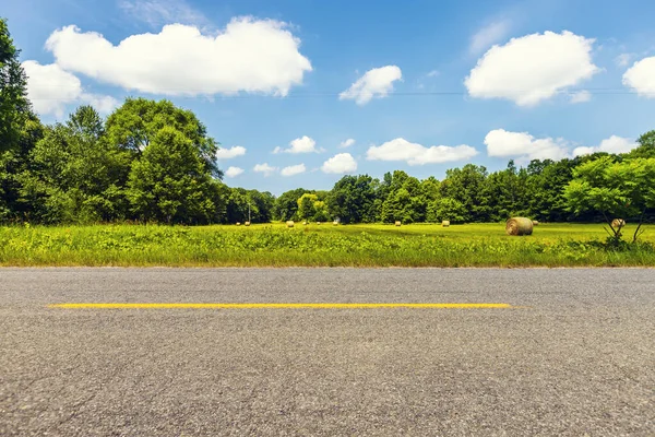 Amerikansk Landsbygd Landskap Med Buntar — Stockfoto