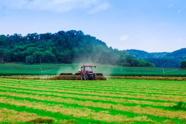 Americká Farma Traktorem — Stock fotografie