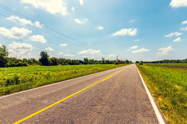 Vista Lateral American Country Road Fotos de stock libres de derechos