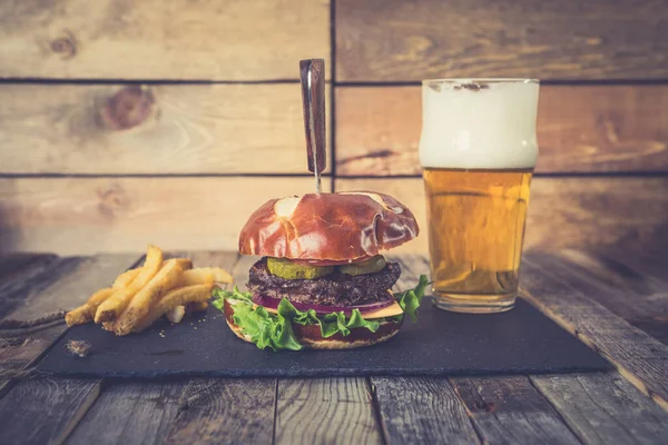 Cheeseburger Fries Restaurant — Stock Photo, Image